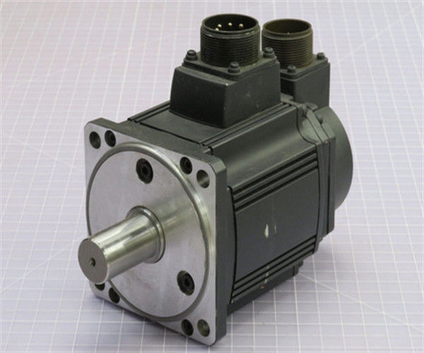 Mitsubishi HC-RFS103 AC Servo Motor 6.5A 129V 3000RPM 1KW IP65 Nuevo