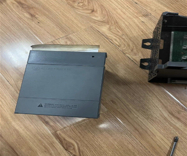 1746-P4 Allen-Bradley SLC 500 Fuente de alimentación digital de montaje en bastidor módulo I O 120/240VAC 10A